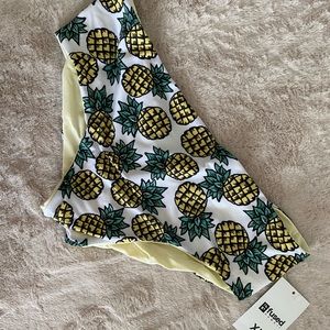 XL fused bathing suit bottoms BNWT